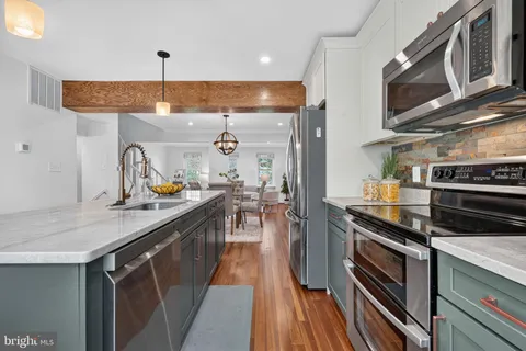 $639,900 | 5707 Lawsons Hill Court, Alexandria, VA 22310