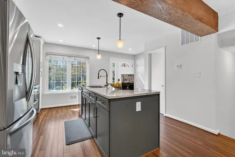 $639,900 | 5707 Lawsons Hill Court, Alexandria, VA 22310