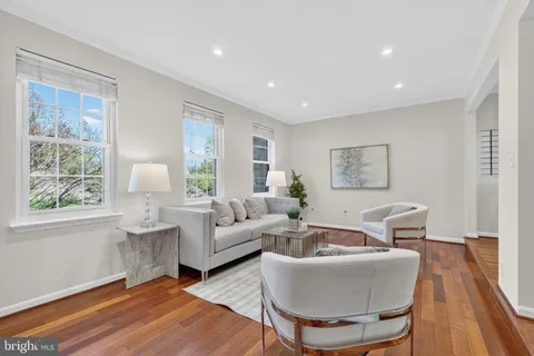 $639,900 | 5707 Lawsons Hill Court, Alexandria, VA 22310