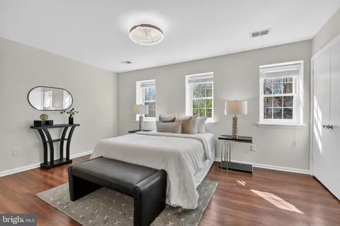 $639,900 | 5707 Lawsons Hill Court, Alexandria, VA 22310