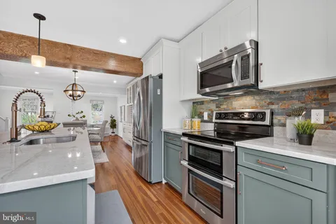 $639,900 | 5707 Lawsons Hill Court, Alexandria, VA 22310