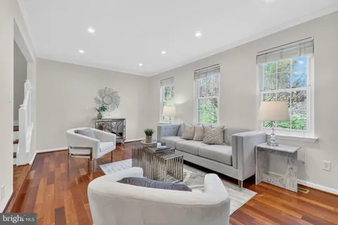 $639,900 | 5707 Lawsons Hill Court, Alexandria, VA 22310