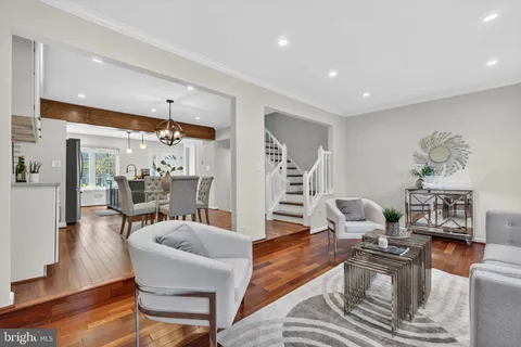 $639,900 | 5707 Lawsons Hill Court, Alexandria, VA 22310