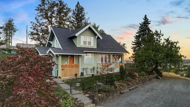 $595,000 | 2128 East Altamont Place, Spokane, WA 99202