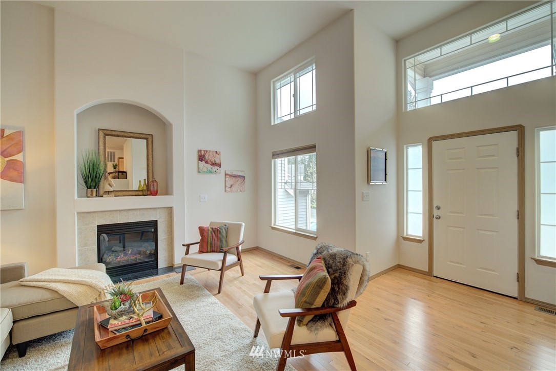 19019 4th Avenue Southeast Bothell, WA 98012 - Photo 3 of 21 Gallery Image 3