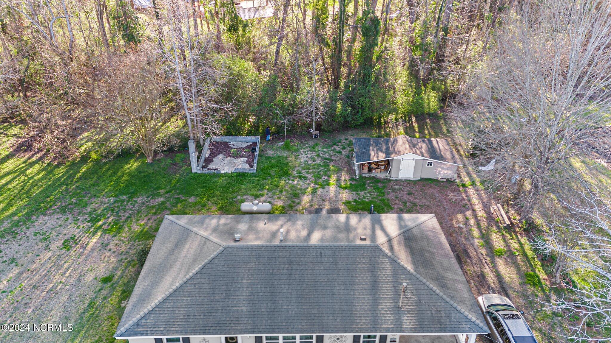305 Washington Post Road New Bern, NC 28562 - Photo 23 of 34 7-web-or-mls-DJI_20240311174050_0145_D