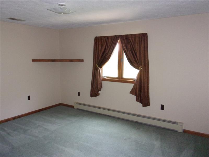 210 Jones Road Valencia, PA 16059 - Photo 15 of 25 Bedroom #3