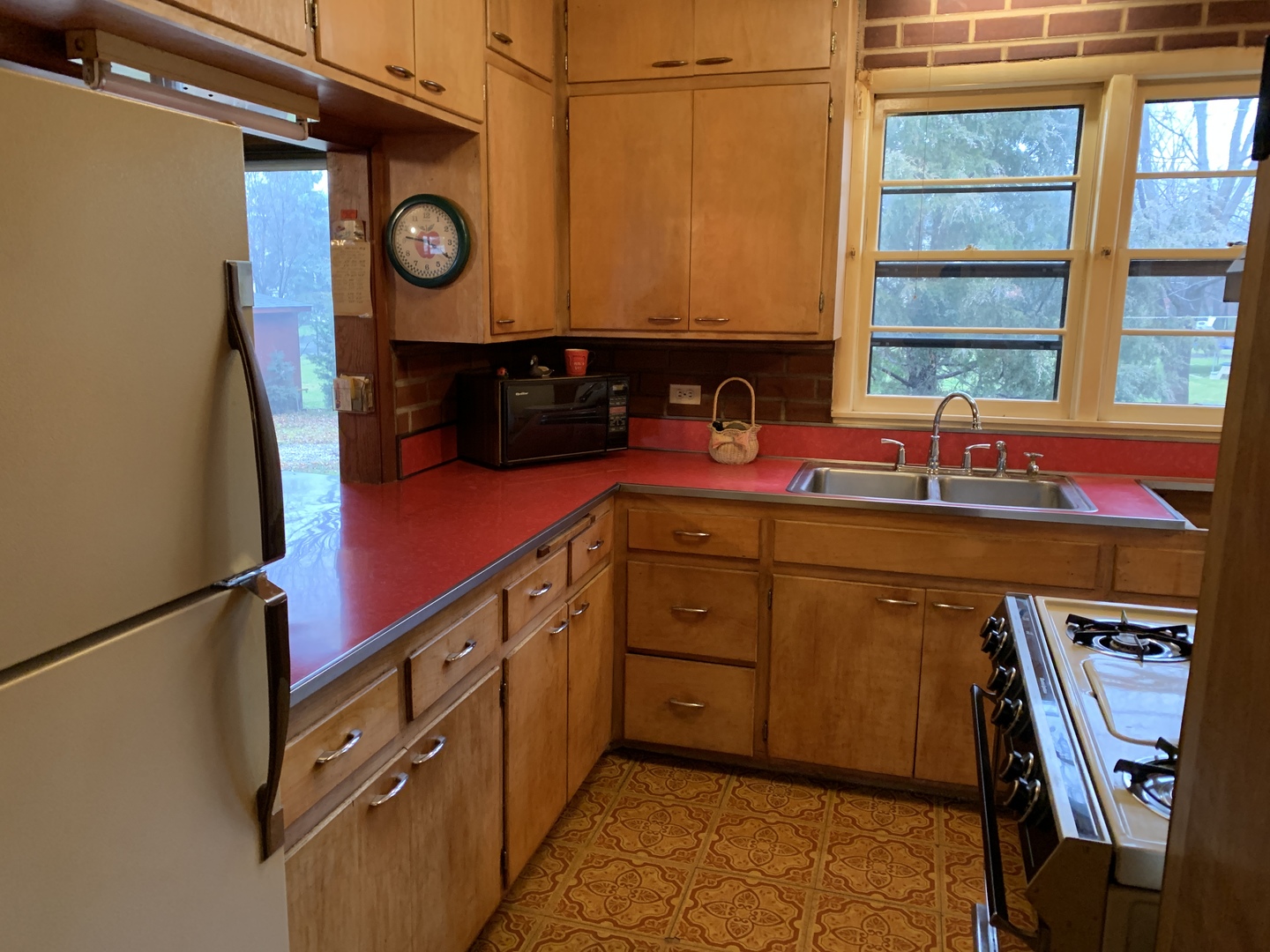 120 74th Street Burr Ridge, IL 60527 - Photo 7 of 20