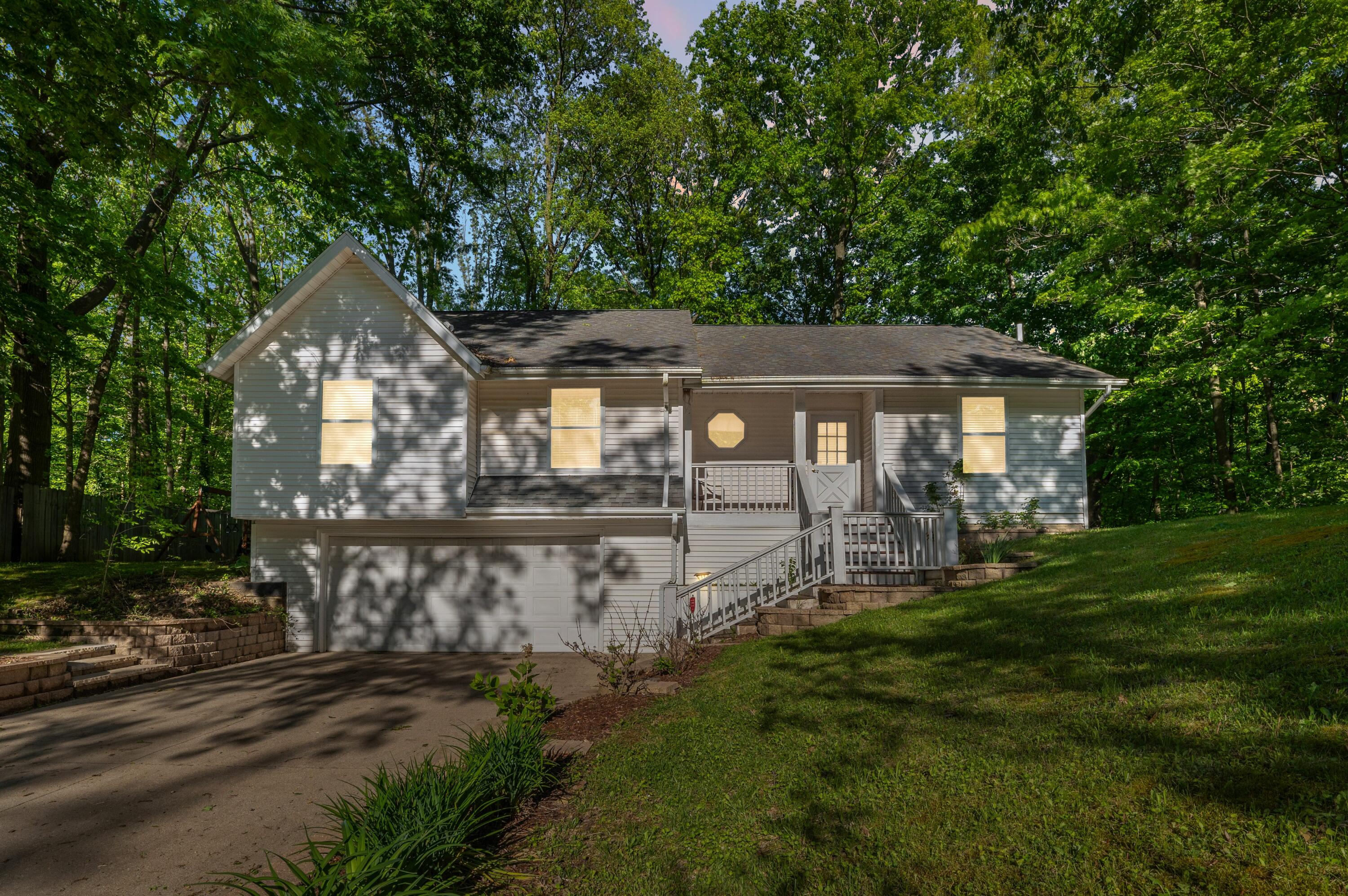 4085 Ravina Terrace St. Joseph, MI 49085 - Photo 2 of 29 a2