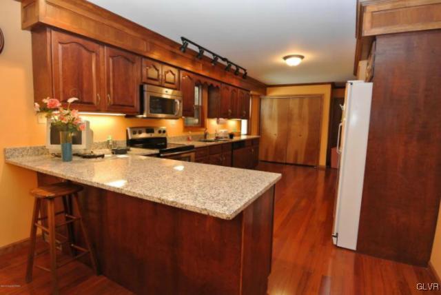 721 Jonas Road Effort, PA 18330 - Photo 6 of 23 Gallery Image 6