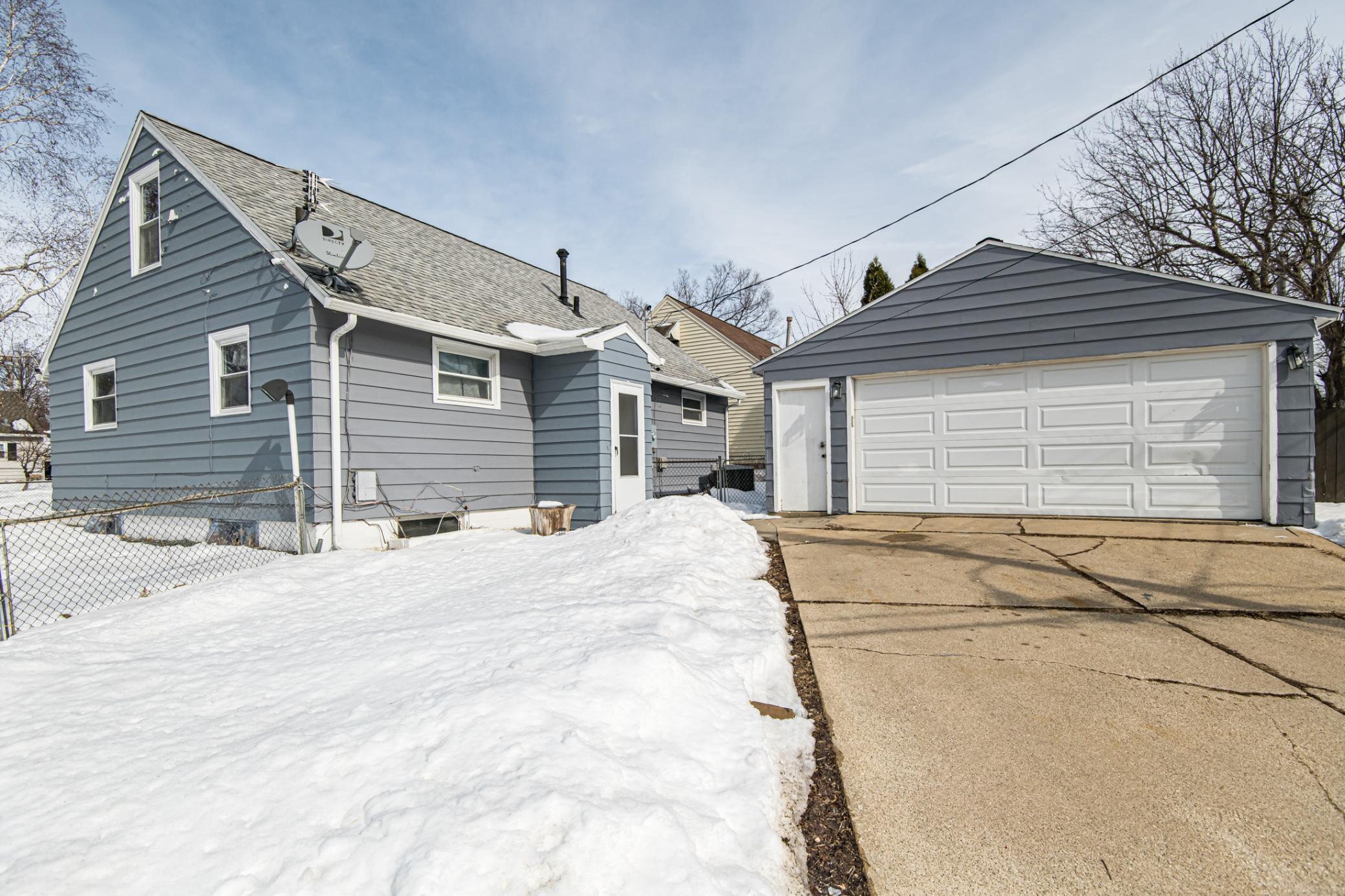1860 16th Street Northwest Rochester, MN 55901 - Photo 4 of 26