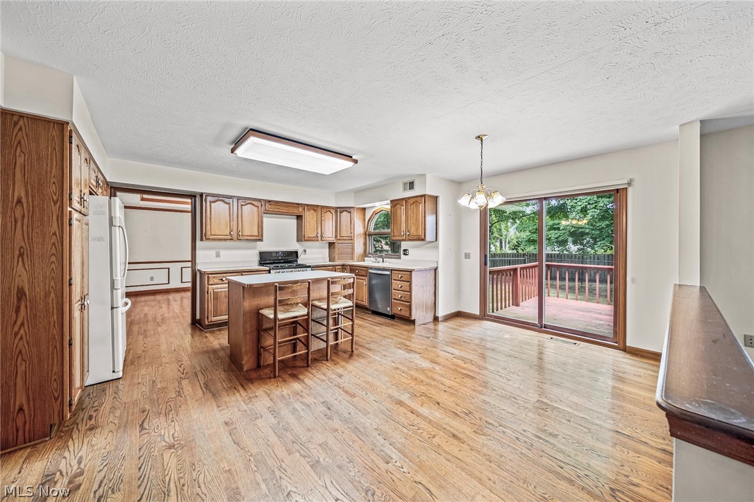 6325 Coldstream Road Cleveland, OH 44143 - Photo 6 of 20 Gallery Image 6