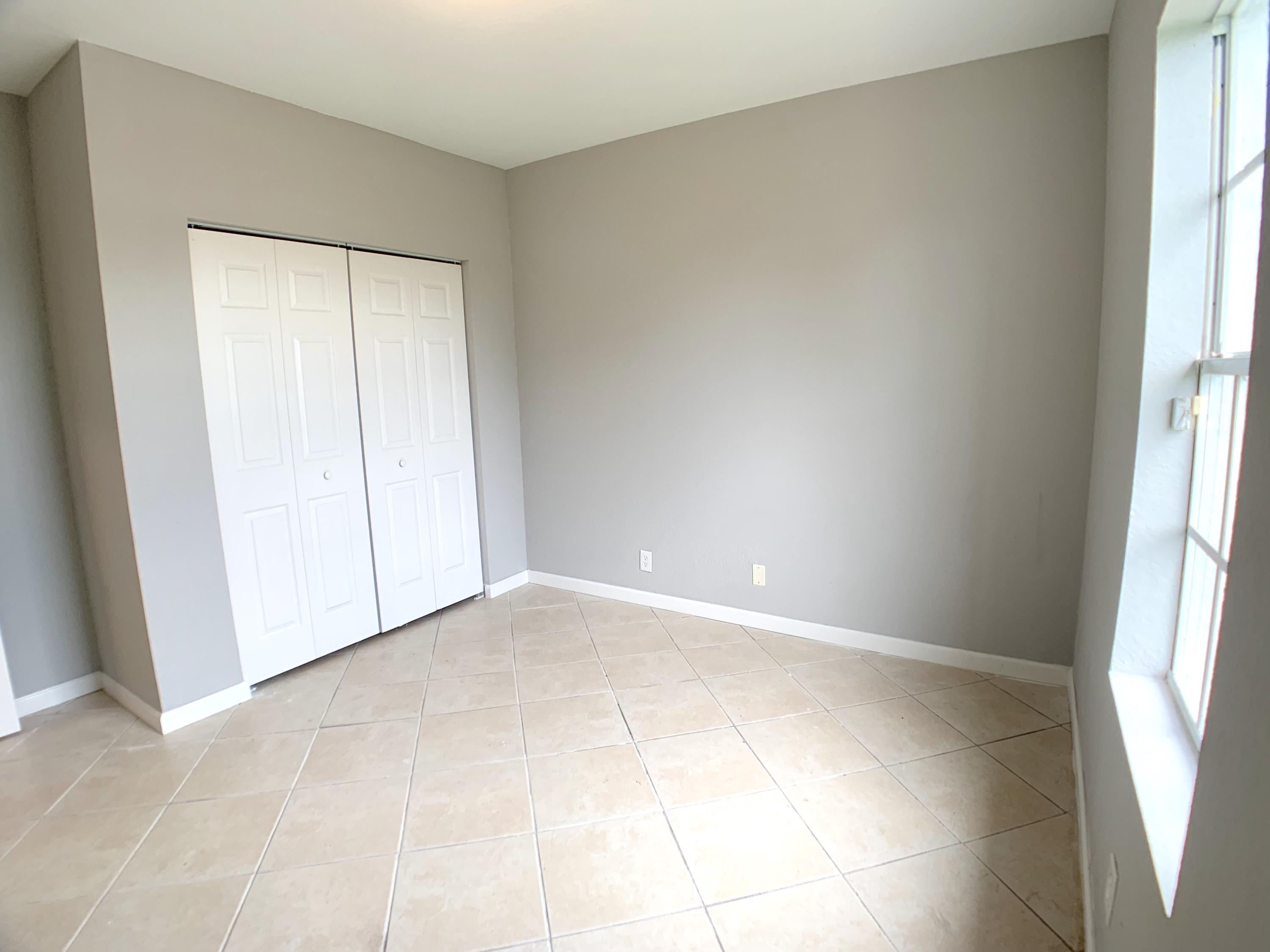 1192 Alto Road Lake Worth, FL 33462 - Photo 11 of 12 IMG_2197