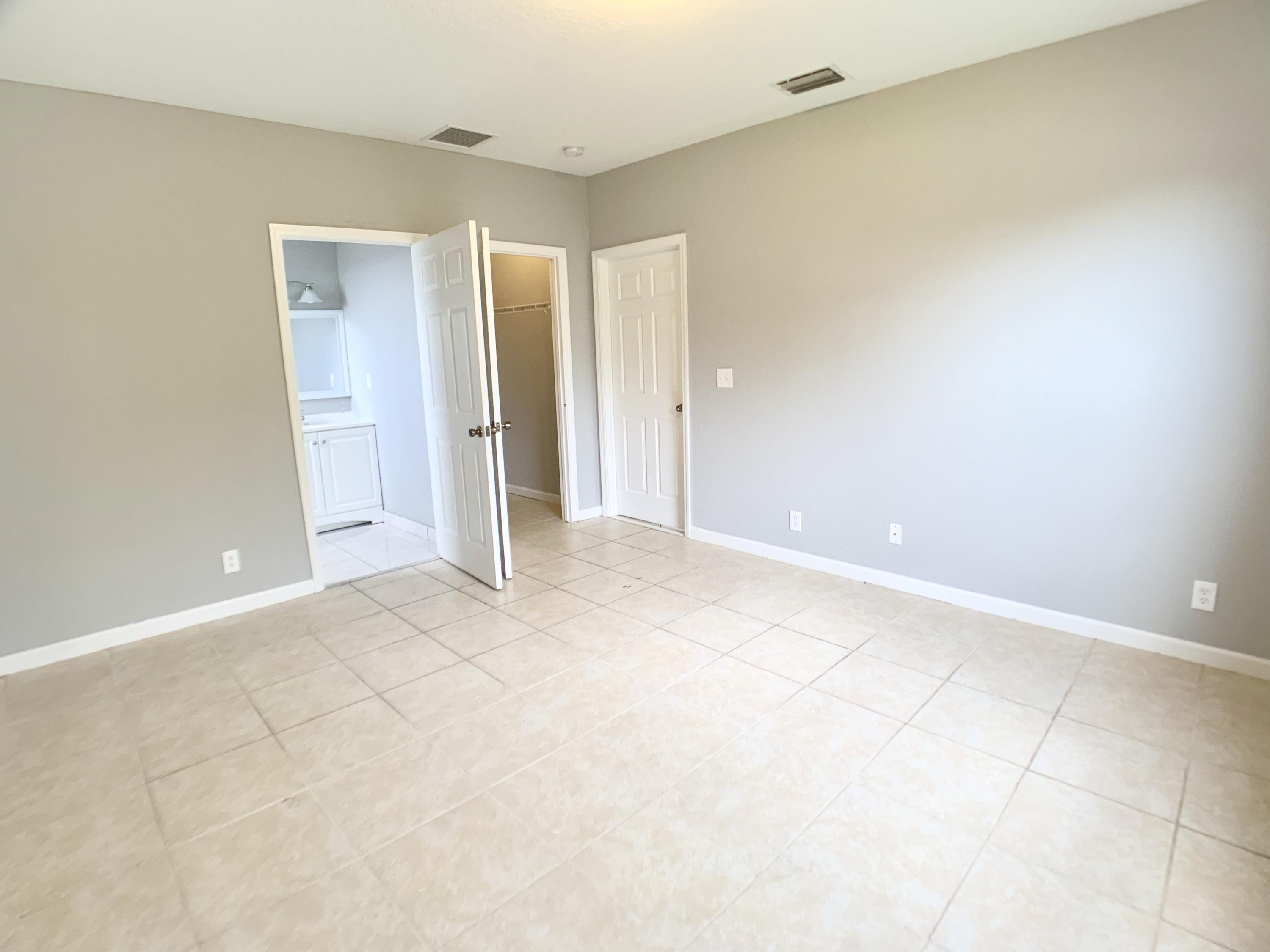 1192 Alto Road Lake Worth, FL 33462 - Photo 9 of 12 IMG_2201