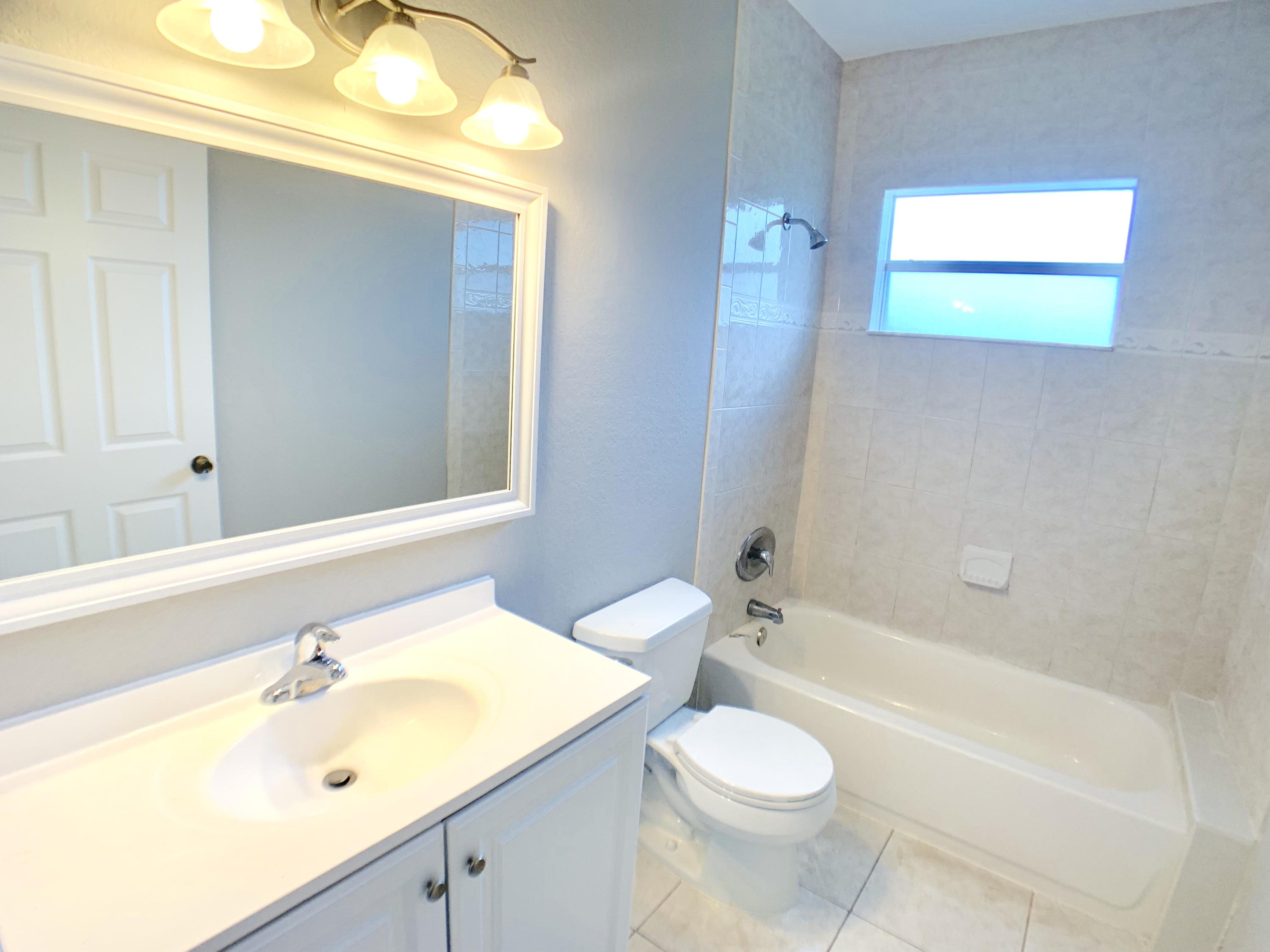 1192 Alto Road Lake Worth, FL 33462 - Photo 10 of 12 IMG_2203
