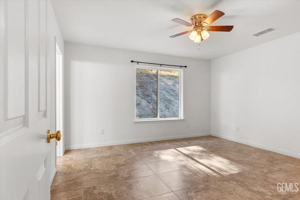 Undisclosed Address Tehachapi, CA 93561 - Photo 17 of 40