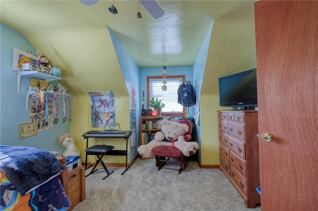 147 Kaylor Road Pittsburgh, PA 15237 - Photo 14 of 25 Gallery Image 14