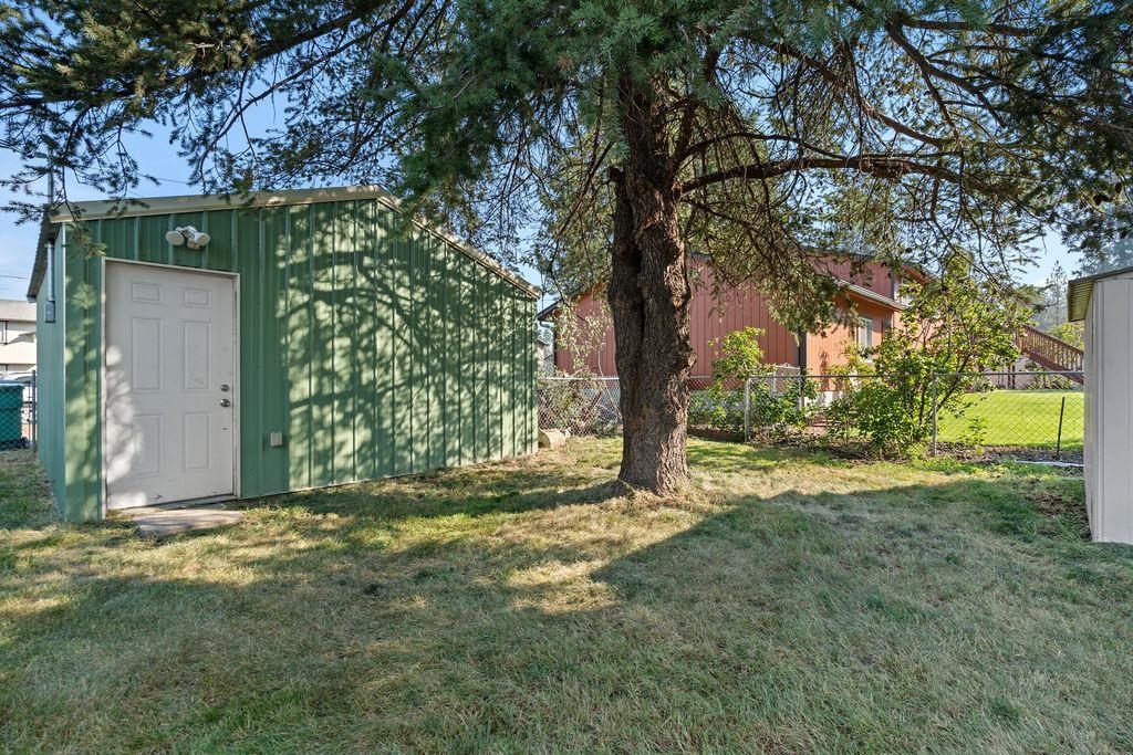 12124 North Myrtle Street Mead, WA 99021 - Photo 30 of 40