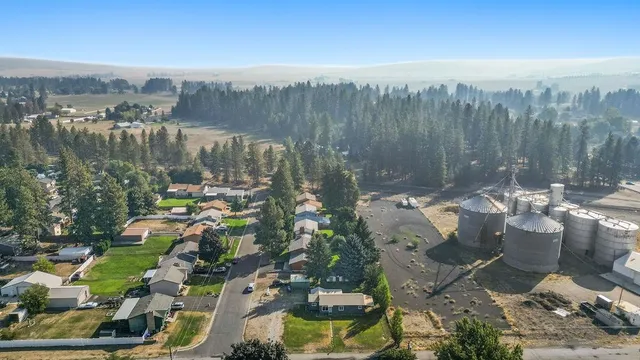 $334,999 | 12124 North Myrtle Street, Mead, WA 99021