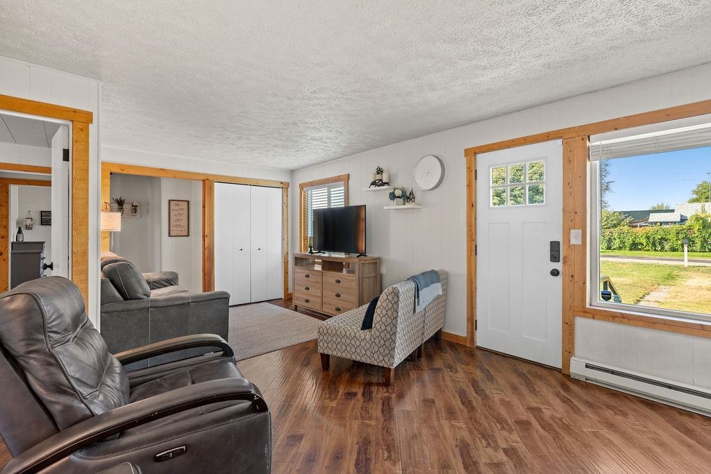 12124 North Myrtle Street Mead, WA 99021 - Photo 4 of 40