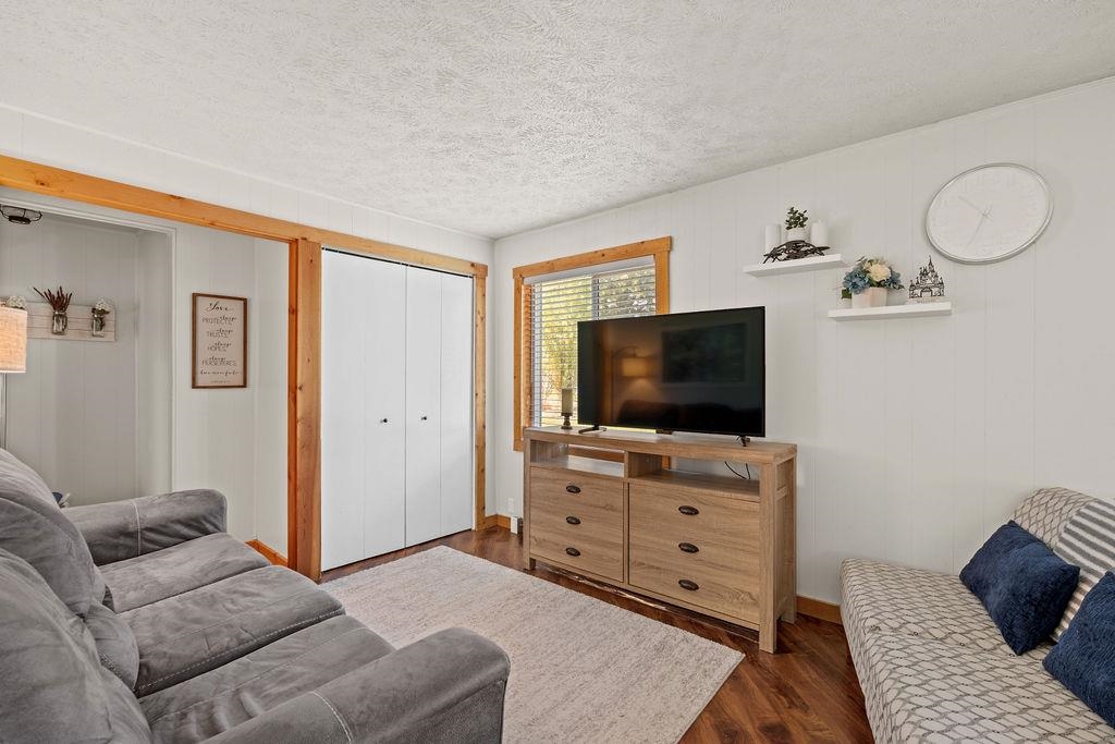 12124 North Myrtle Street Mead, WA 99021 - Photo 6 of 40