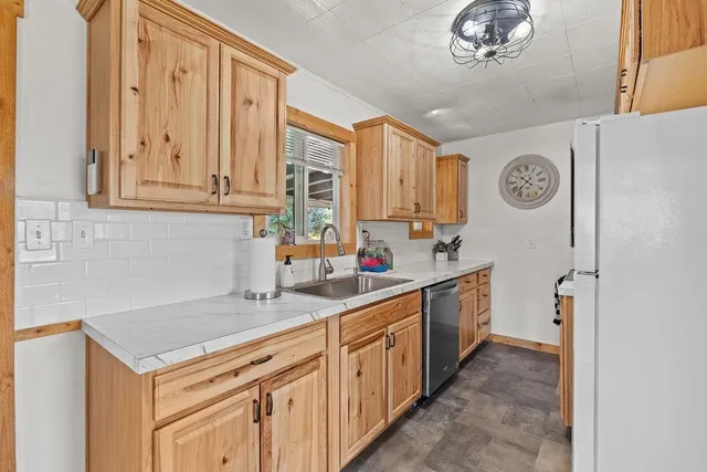 $334,999 | 12124 North Myrtle Street, Mead, WA 99021