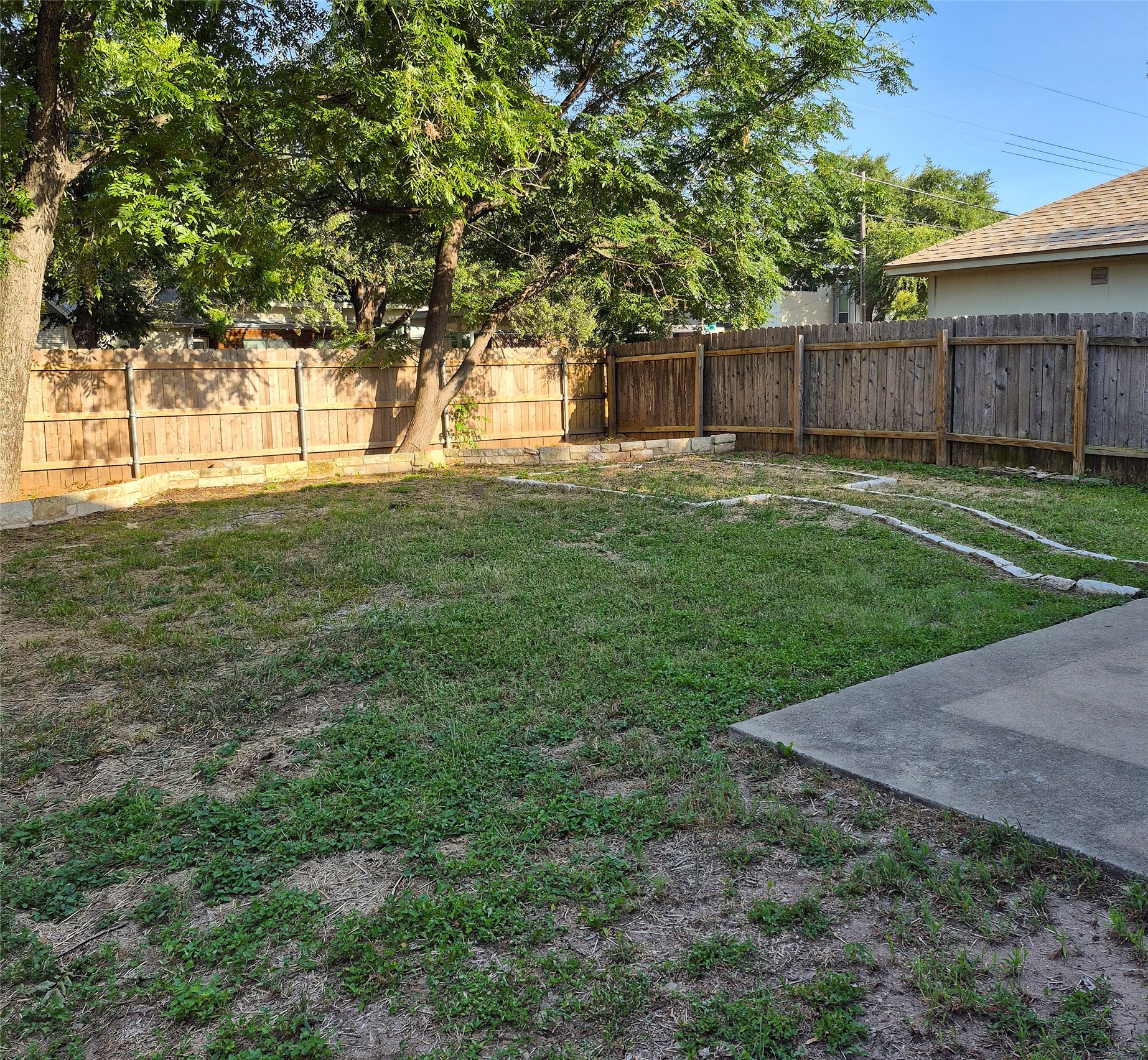 1139 Emmitt Run Austin, TX 78721 - Photo 26 of 30