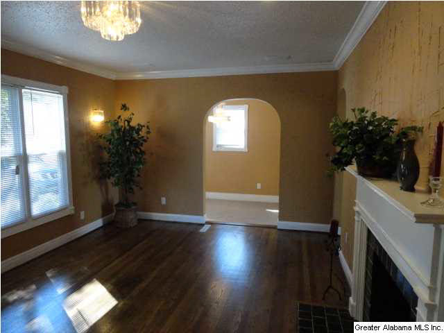 1384 Woodward Road Birmingham, AL 35228 - Photo 2 of 14