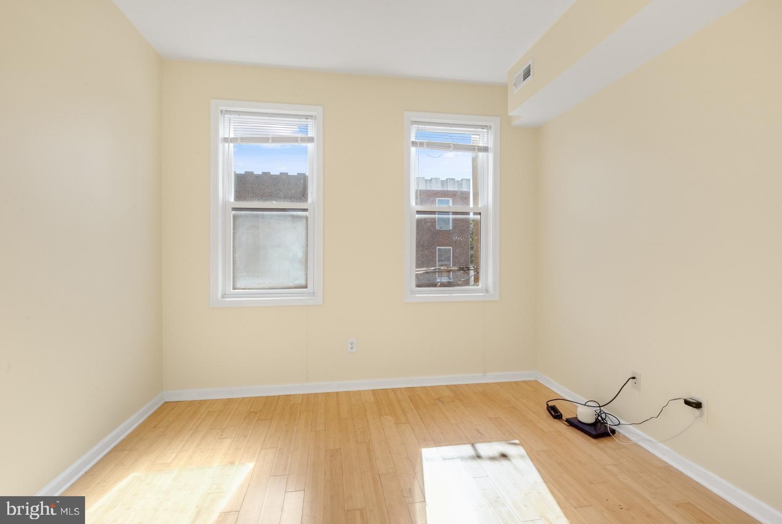 2476 Emerald Street Philadelphia, PA 19125 - Photo 16 of 29