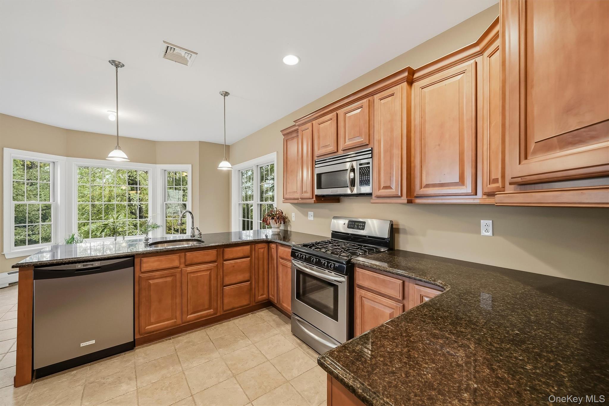 118 Ridge Road Valley Cottage, NY 10989 - Photo 19 of 41 Gallery Image 19