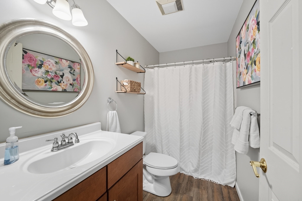 18 South Road Sturbridge, MA 01566 - Photo 23 of 40
