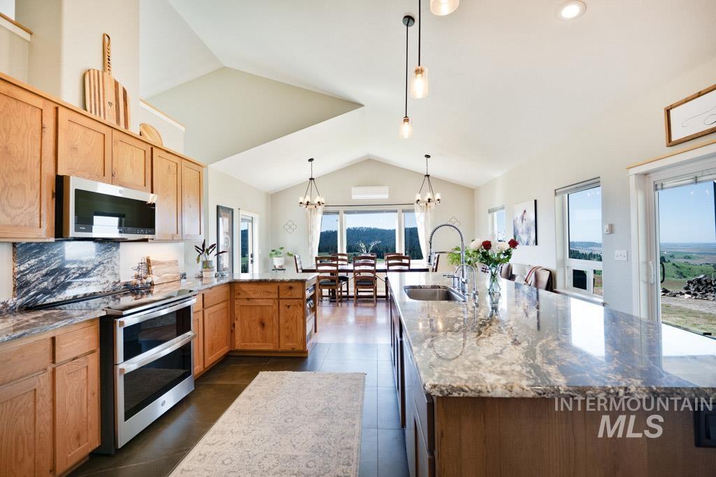 1049 Libey Road Viola, ID 83872 - Photo 13 of 43