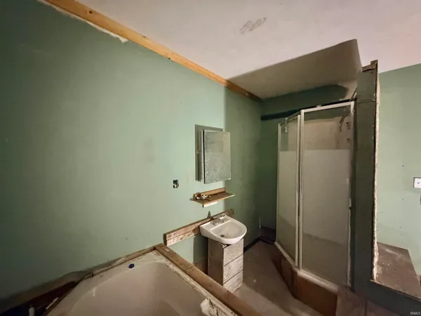 $79,900 | 4541 West 1350th Road South, Jasonville, IN 47438