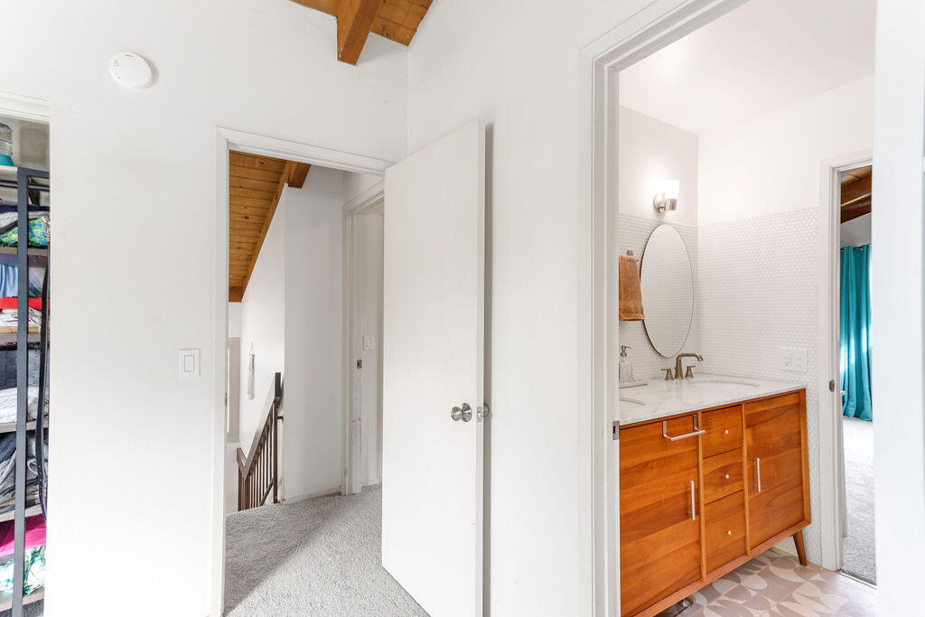 3 North San Marcos Road, Unit B Santa Barbara, CA 93111 - Photo 15 of 17 Hall