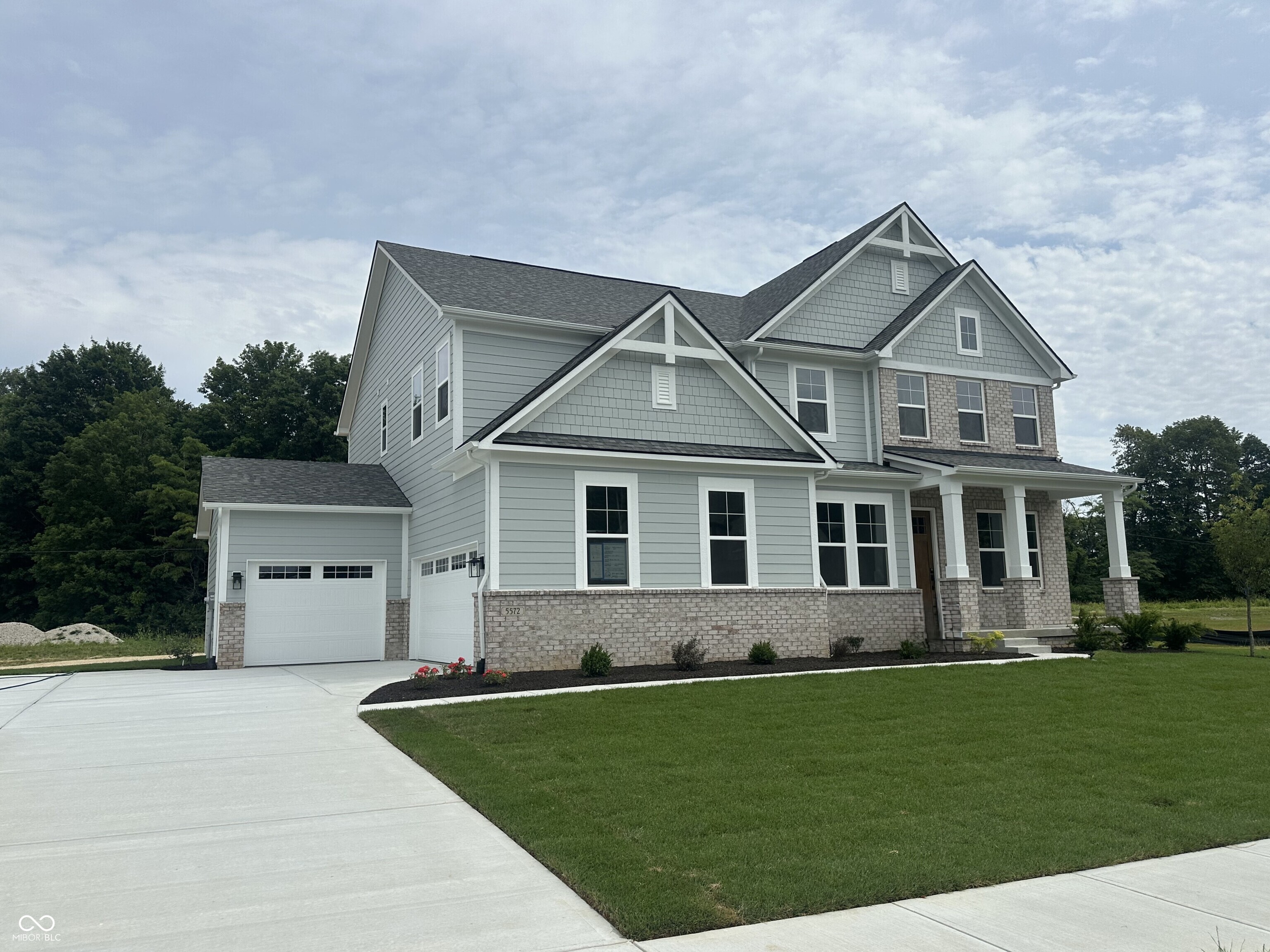 5572 Brook Hill Road Avon, IN 46123 - Photo 2 of 12