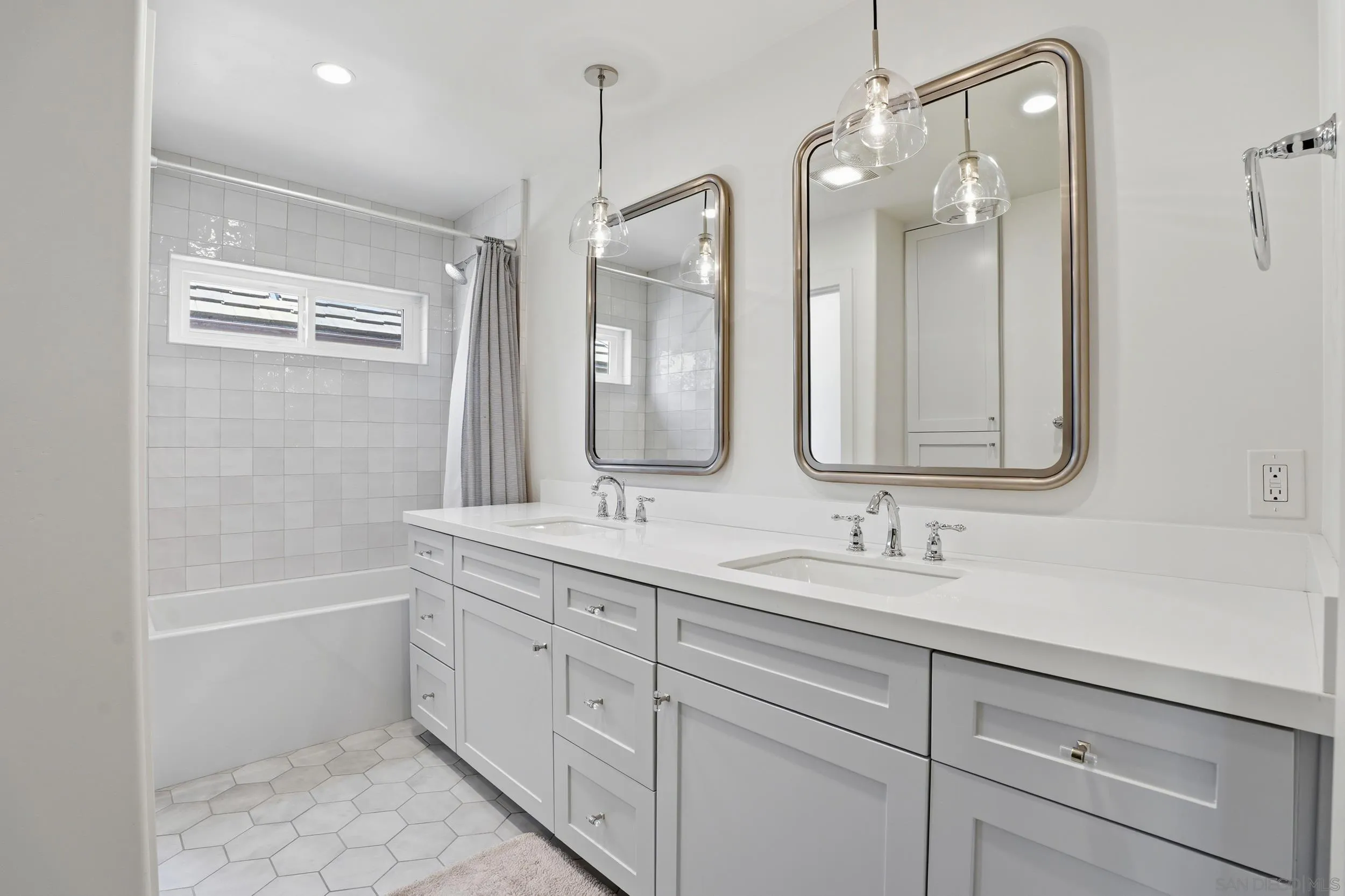 40 Spinnaker Way Coronado, CA 92118 - Photo 29 of 51