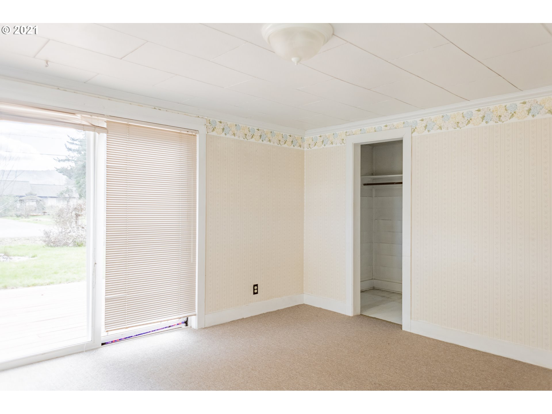 77442 Yearous Road Cottage Grove, OR 97424 - Photo 5 of 23 Gallery Image 5