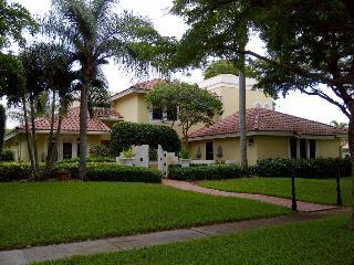 2860 Northwest 25th Terrace Boca Raton, FL 33434 - Photo 2 of 25 front