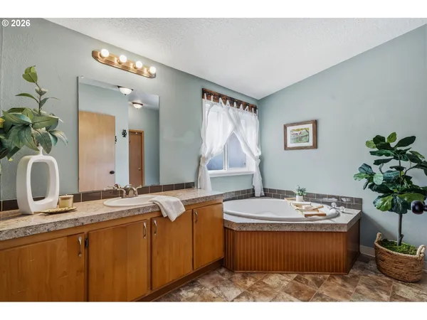 $725,000 | 308 Southeast 412th Avenue, Washougal, WA 98671