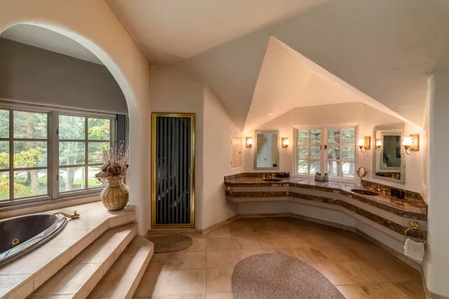 $10,500,000 | 561 Northwood Way, Ketchum, ID 83340