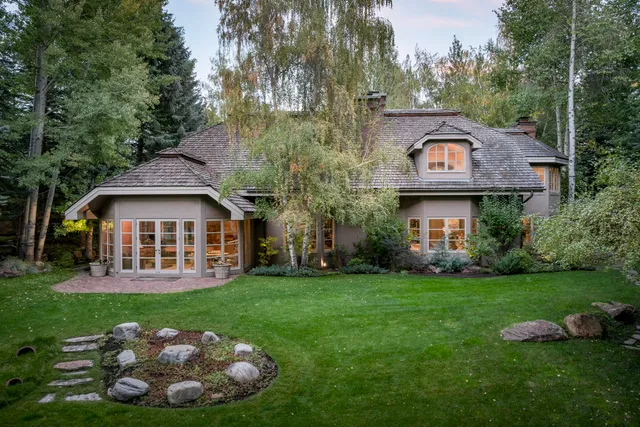 $10,500,000 | 561 Northwood Way, Ketchum, ID 83340