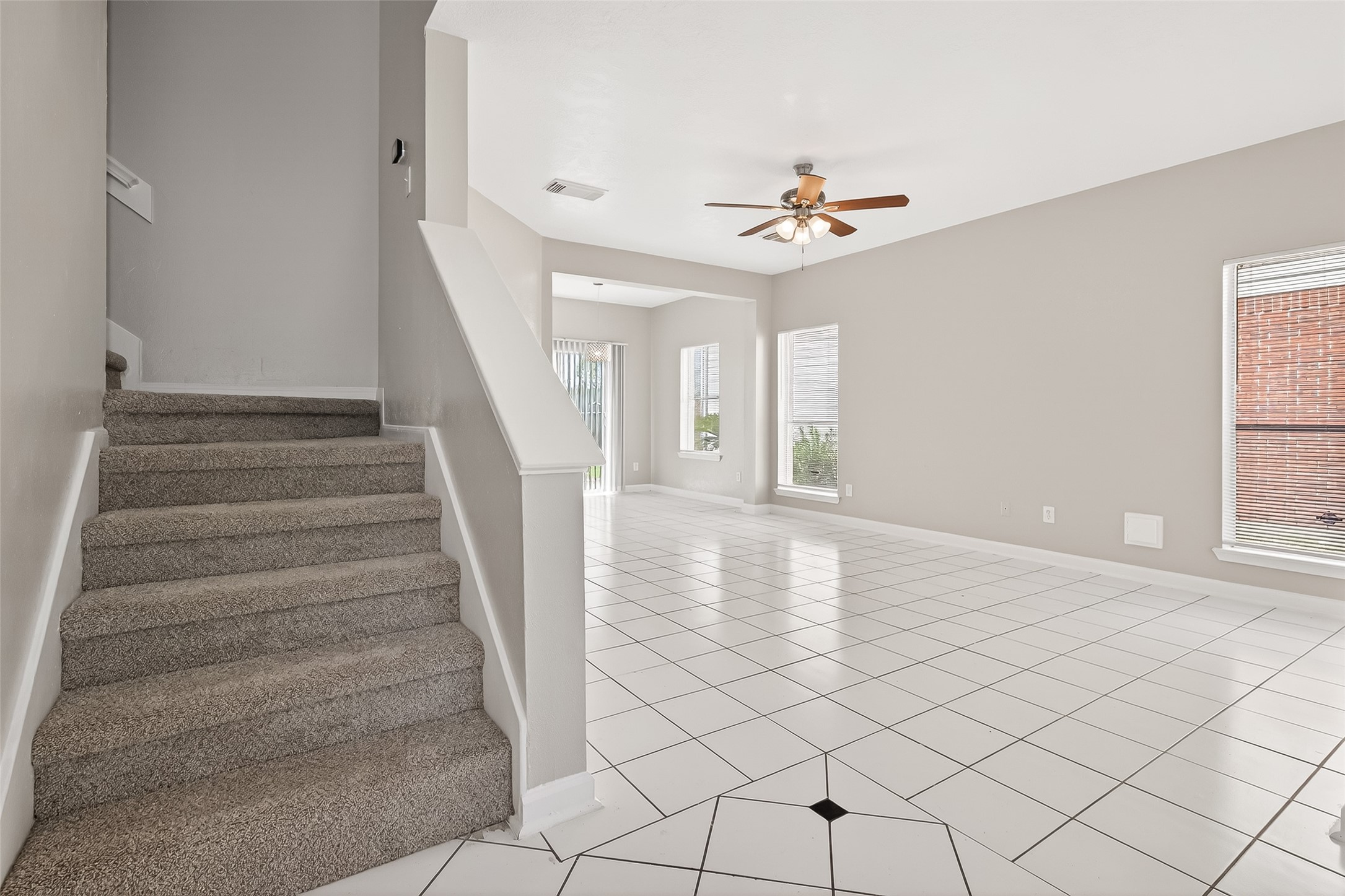 4018 Timber Corner Houston, TX 77082 - Photo 4 of 28