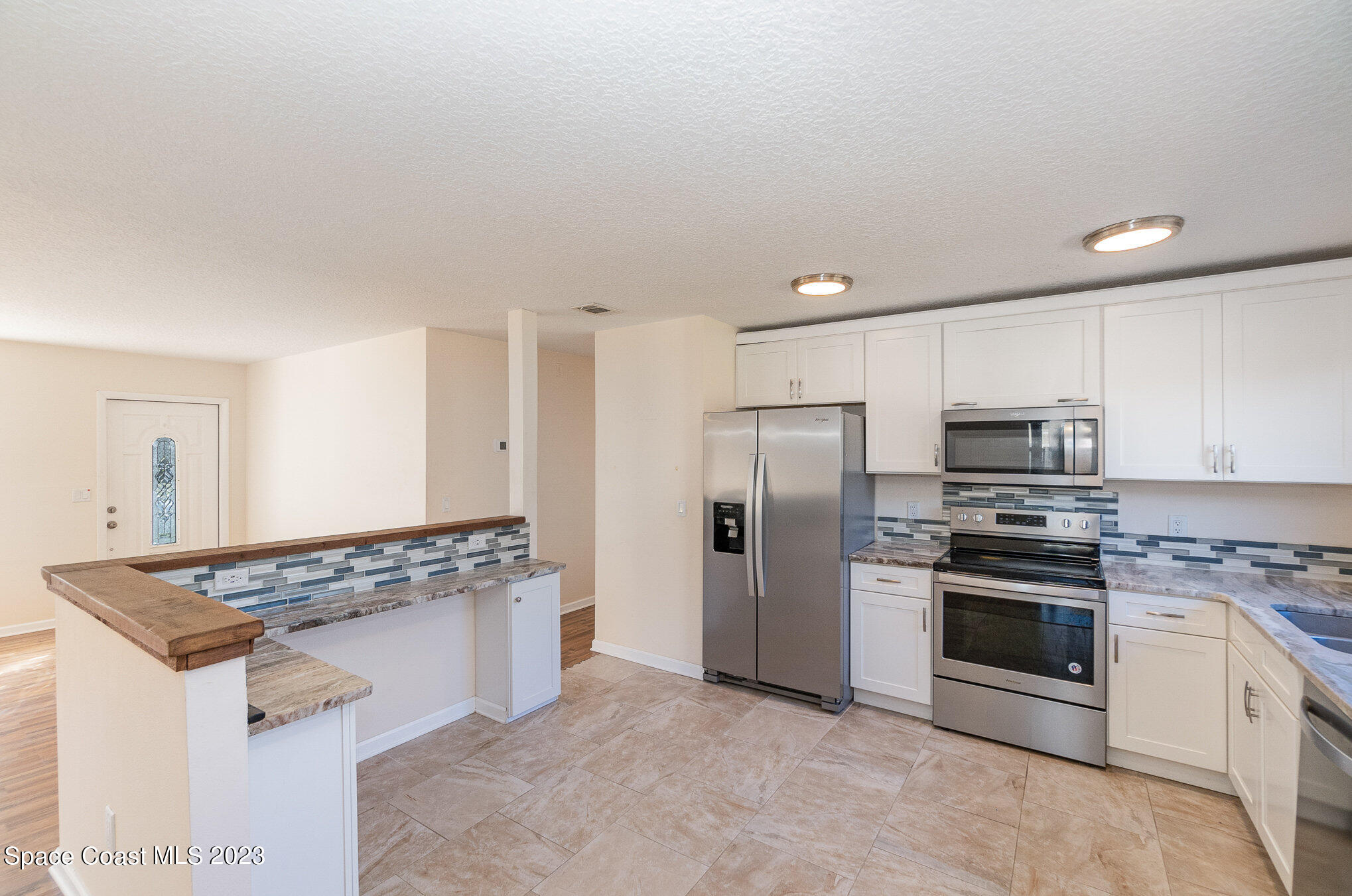 1337 Cromey Road Northeast Palm Bay, FL 32905 - Photo 7 of 21 breakfast counter