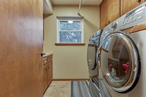 $447,000 | 660 Hillcrest Drive, Huntsville, TX 77340