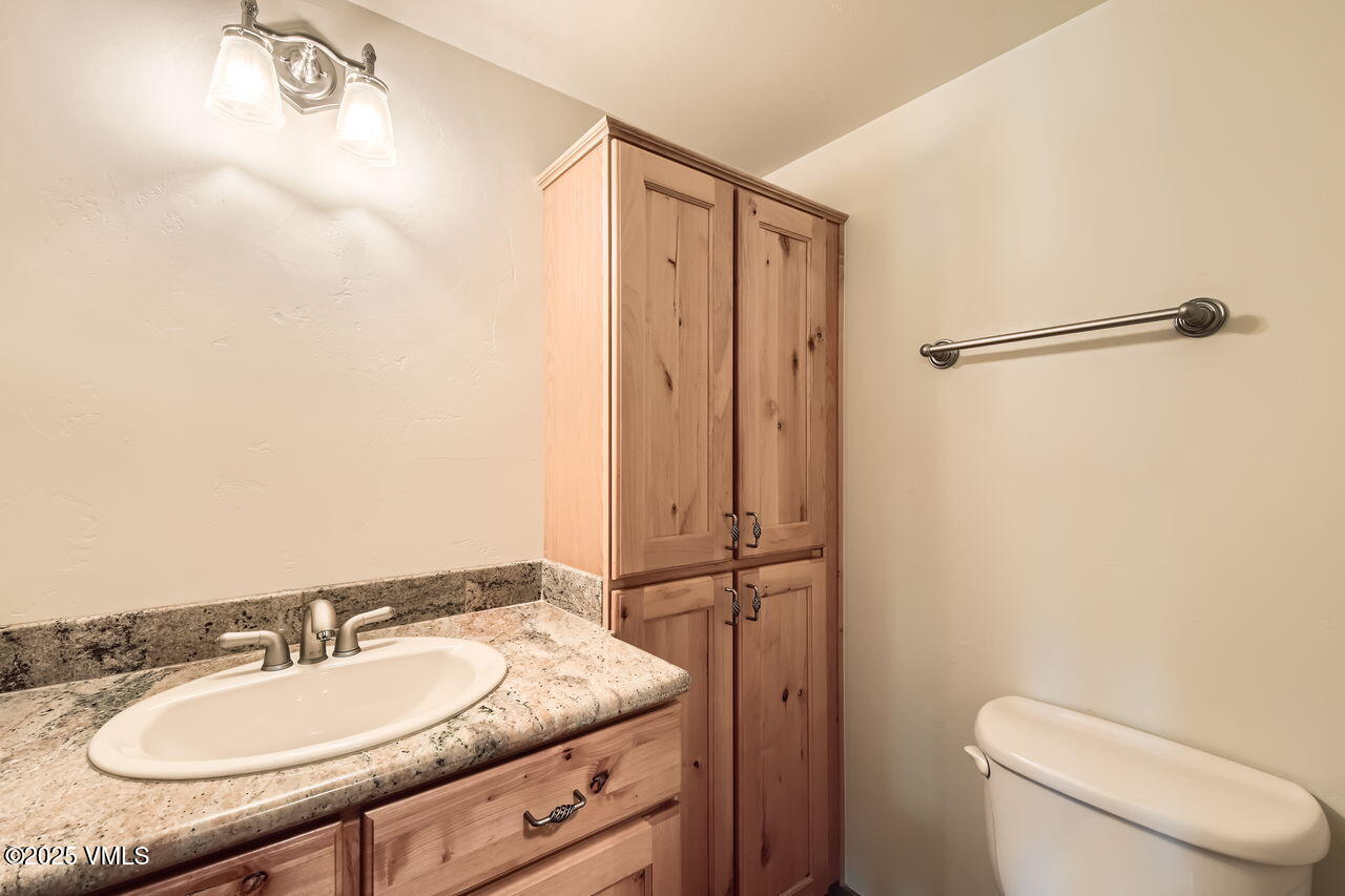 121 Hackamore Road, Unit A Edwards, CO 81632 - Photo 17 of 29 Main Level Bathroom