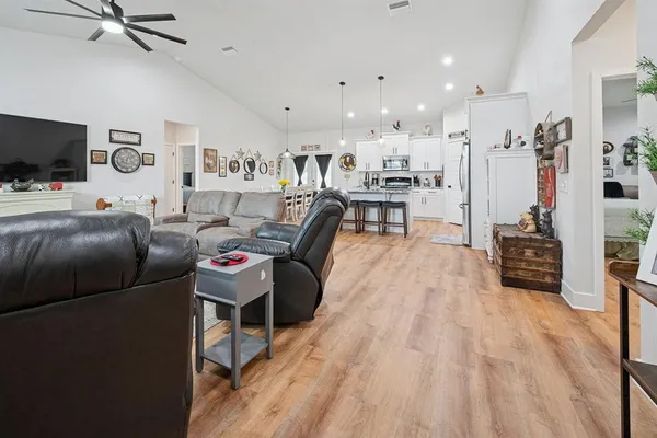 $340,000 | 181 Southwest 24th Avenue, Trenton, FL 32693