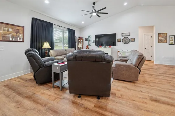 $340,000 | 181 Southwest 24th Avenue, Trenton, FL 32693