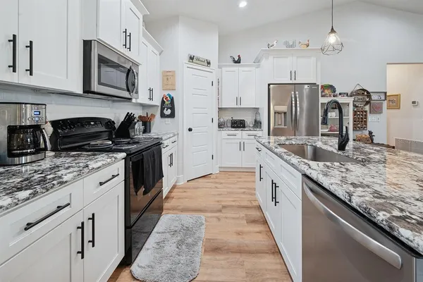 $340,000 | 181 Southwest 24th Avenue, Trenton, FL 32693