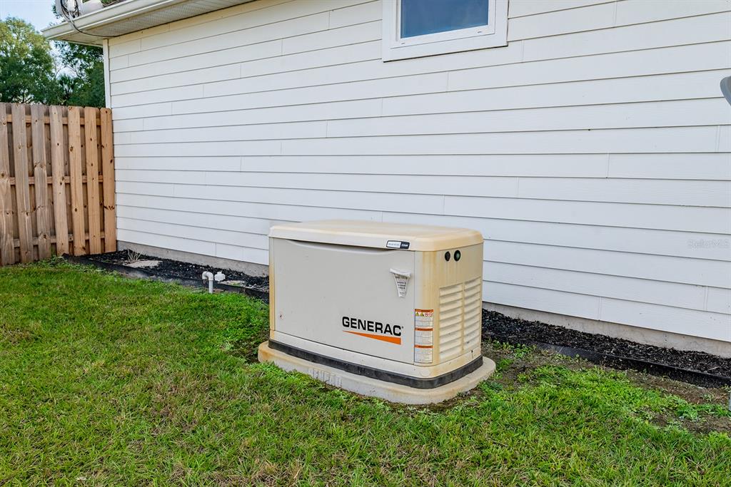 181 Southwest 24th Avenue Trenton, FL 32693 - Photo 7 of 42