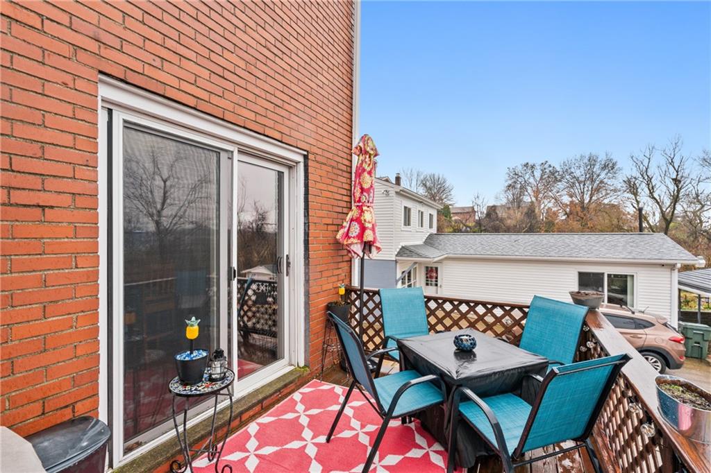 3242 Provost Road Pittsburgh, PA 15227 - Photo 4 of 26